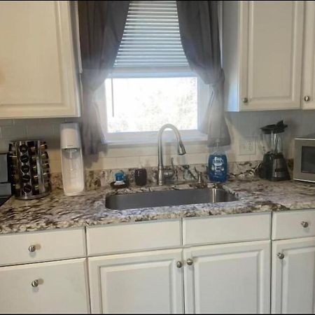 Charming Cottage Historic Falmouth Cape Cod Near Beach And Downtown 2Br 1Bath Deck Eksteriør bilde